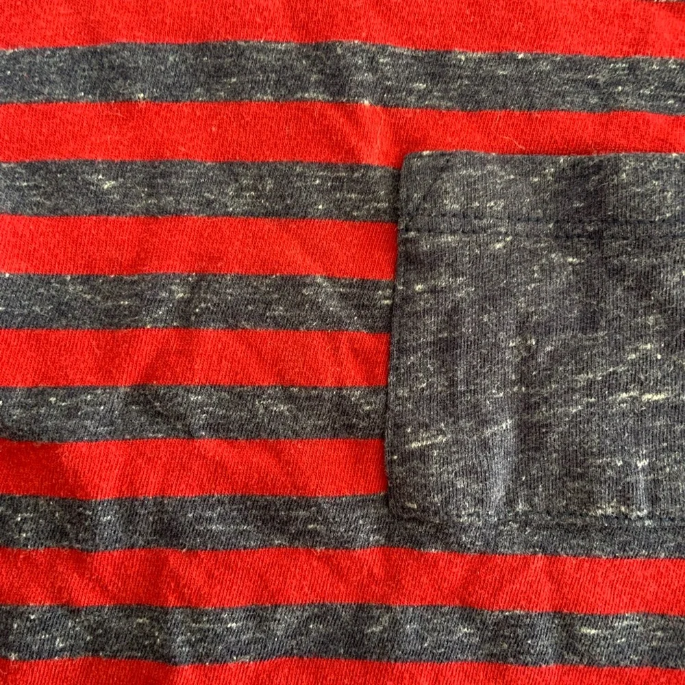 🍓3/$10 The Children's Place Red and Blue Long Sleeve Tee size 12-18m - Picture 3 of 4